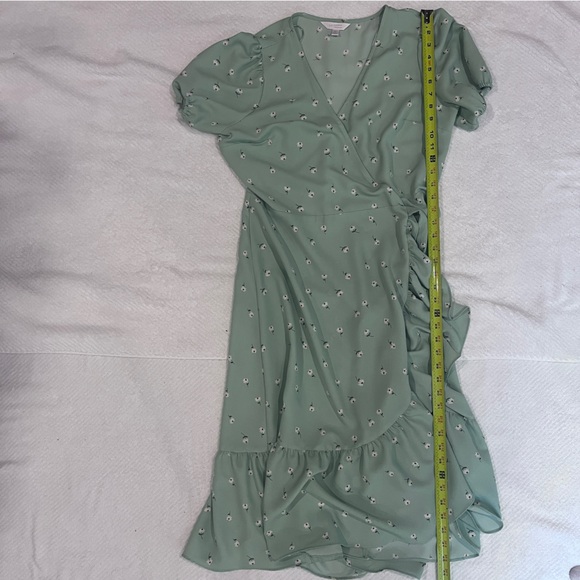 Lauren Conrad Boho Preppy Ditsy Floral Midi Ruffle Wrap Dress - Picture 7 of 16